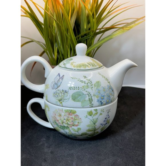 Summer River BV Copyright Porcelain Tea for One Blue Hydrangea - Picture 6 of 14